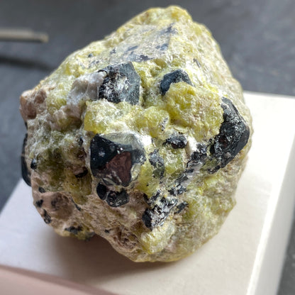 TITANOHEMATITE/LIZARDITE/HYDROTALCITE SNARUM, NORWAY RARE 76g MF1441