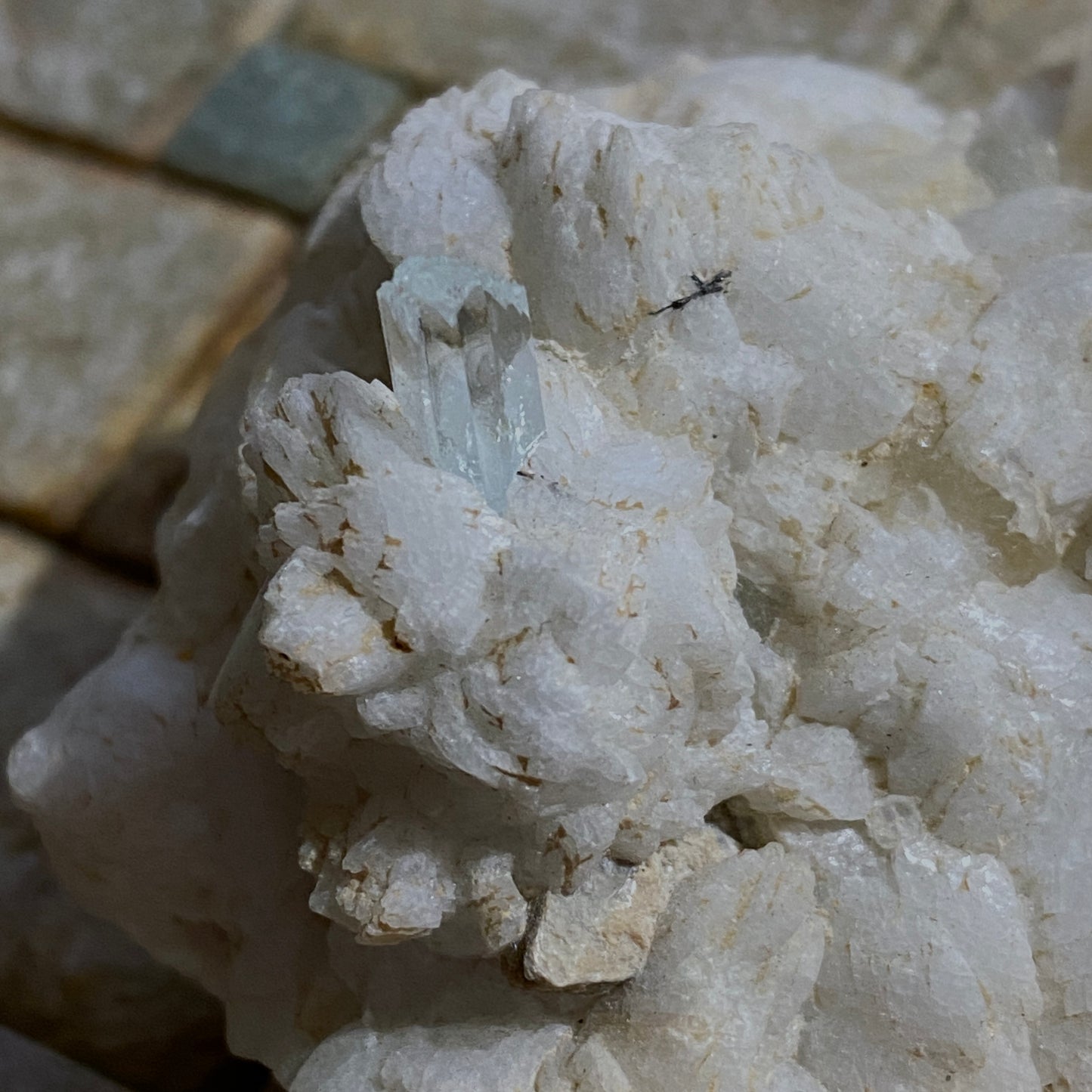 QUARTZ/AQUAMARINE BERYL IN ALBITE - SHENGUS, ROUNDU, PAKISTAN 118g MF4250