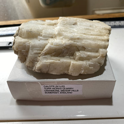 CALCITE : TORR WORKS QUARRY, CRANMORE, MENDIP, SOMERSET  329g MF5329