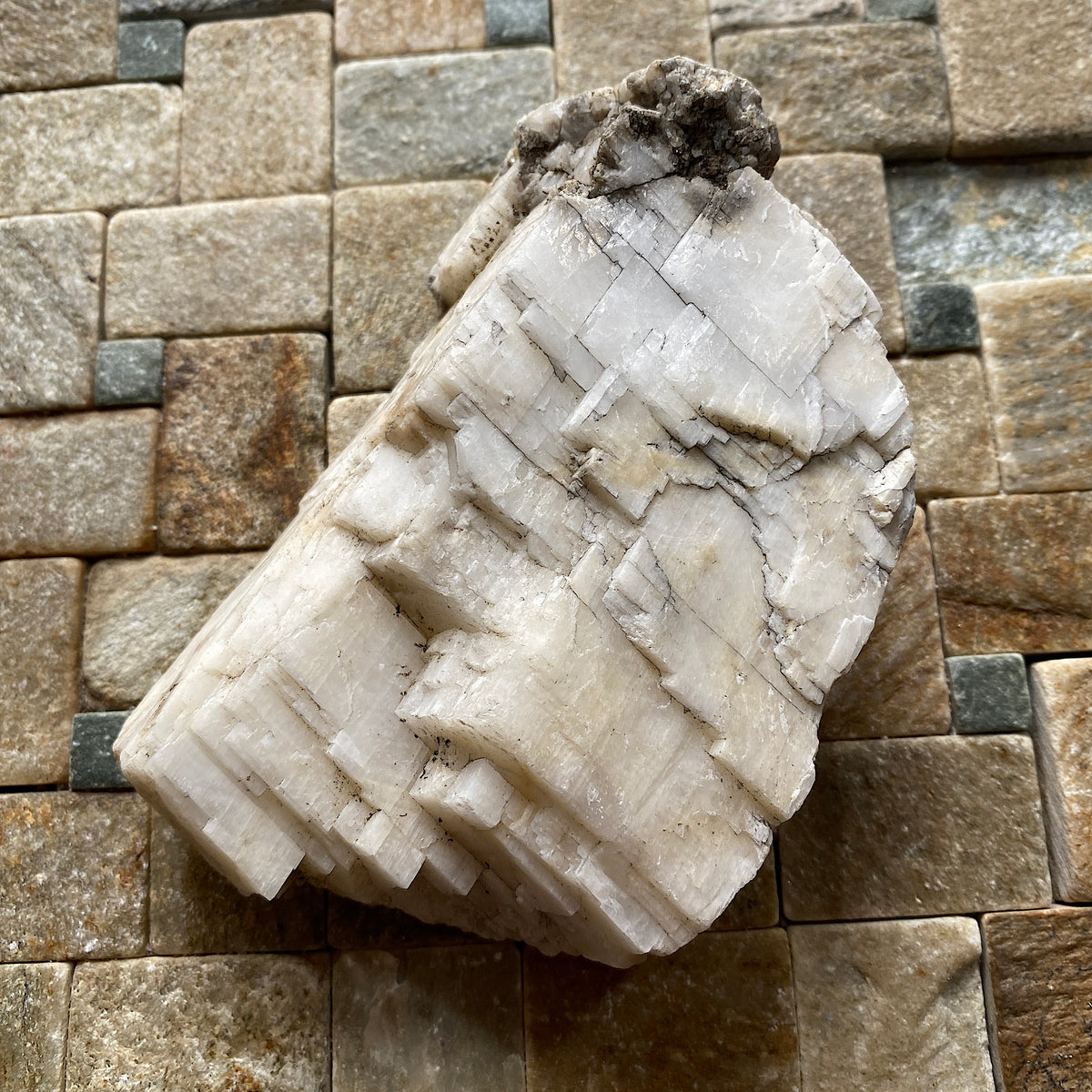CALCITE : TORR WORKS QUARRY, CRANMORE, MENDIP, SOMERSET  329g MF5329
