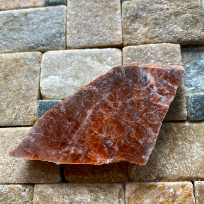 SUNSTONE [OLIGOCLASE] : BJORDAN SUNSTONE QUARRY, BAMBLE, TELEMARK, NORWAY. 24g MF5339