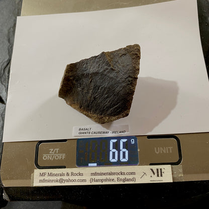 BASALT SPECIMEN FROM THE GIANTS CAUSEWAY, CO ANTRIM, N. IRELAND  66g MF5340