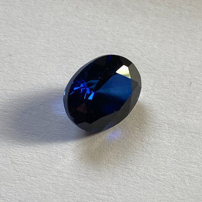 SAPPHIRE CORUNDUM LABORATORY GROWN - 4.50Ct. JAPAN. MFG9273