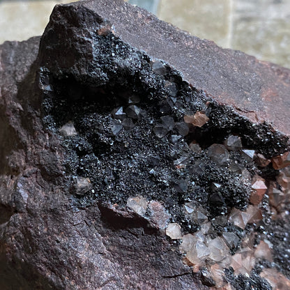 SPECULARITE HEMATITE : BECKERMET MINE, HAILE, CUMBRIA, ENGLAND 468g MF4617