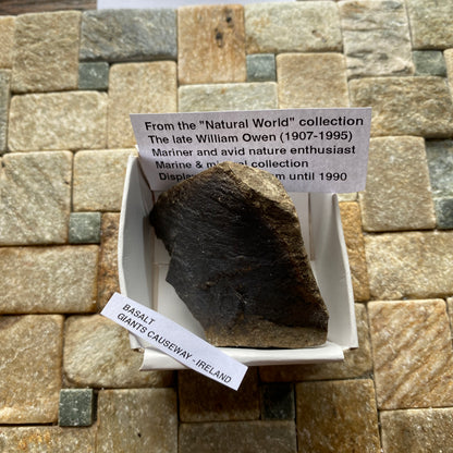 BASALT SPECIMEN FROM THE GIANTS CAUSEWAY, CO ANTRIM, N. IRELAND  66g MF5340