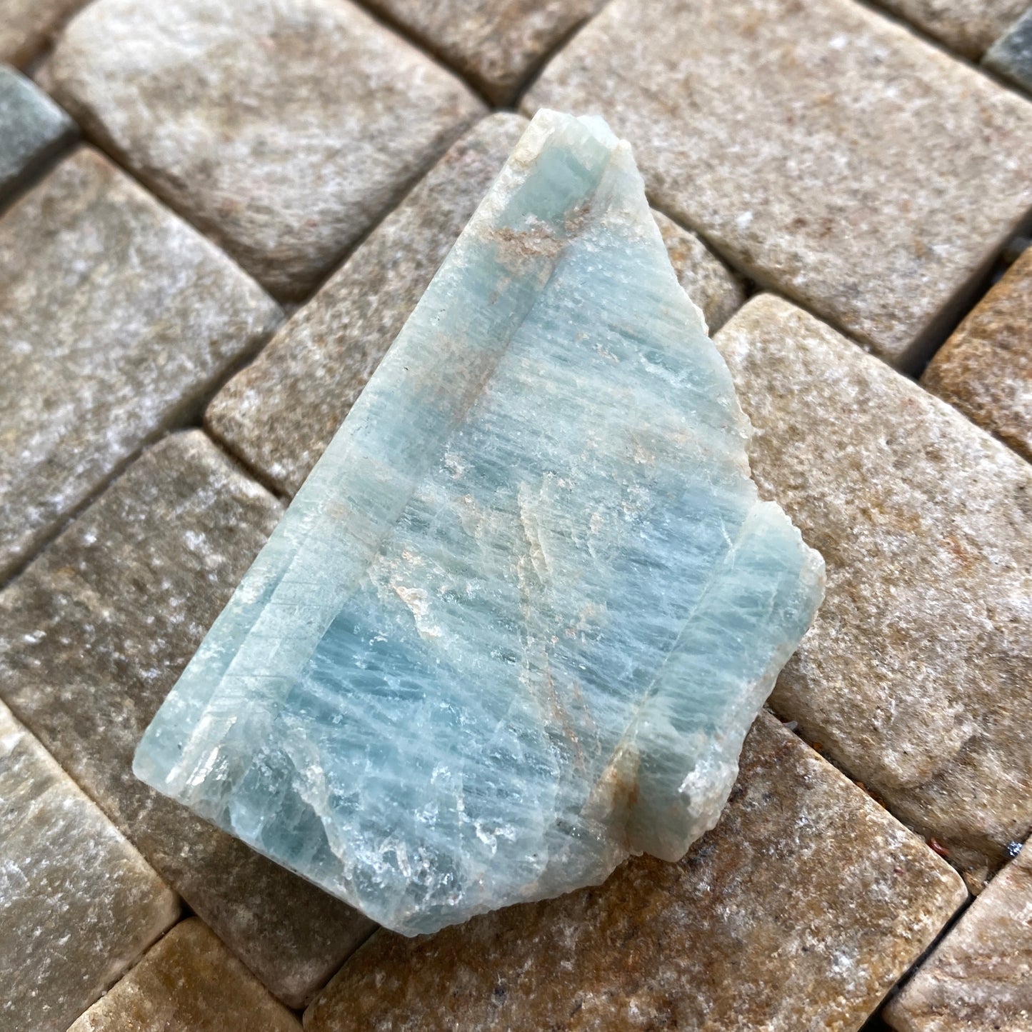 AQUAMARINE BERYL DRILL CORE SPECIMEN - SHIGAR, PAKISTAN. 19g MF3743