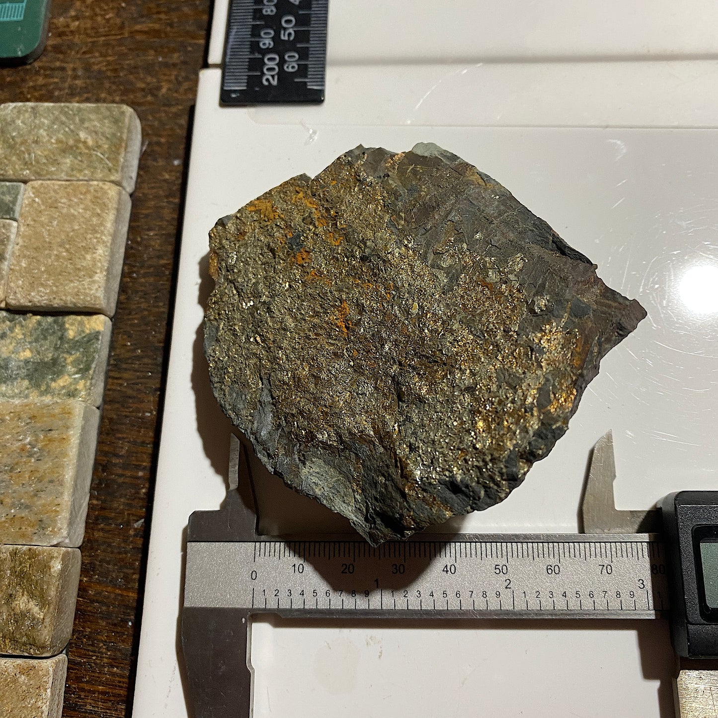 CHALCOPYRITE ON SLATE : CWM-Y-LLAN MINE, SNOWDONIA, WALES. 303g MF4664