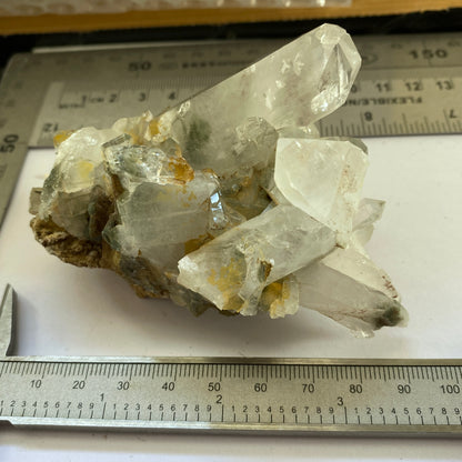 QUARTZ CRYSTAL ASSEMBLAGE WITH MINOR CHLORITE 165g MF3117