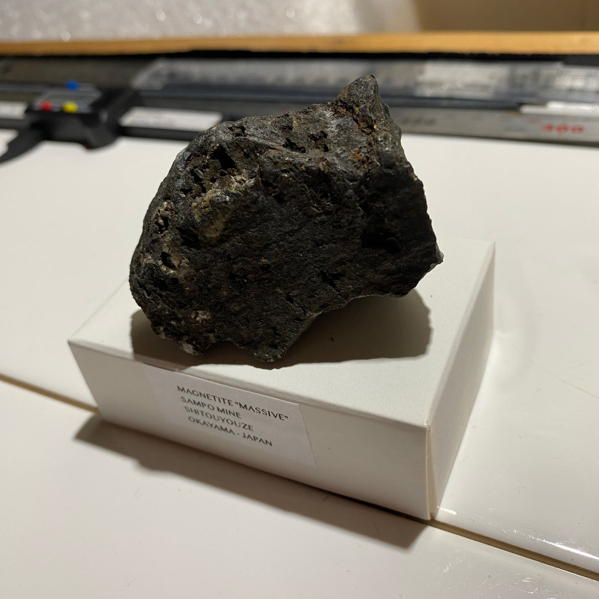 MAGNETITE "MASSIVE" : SAMPO MINE, OKAYAMA PREFECTURE, JAPAN  122g MF5347