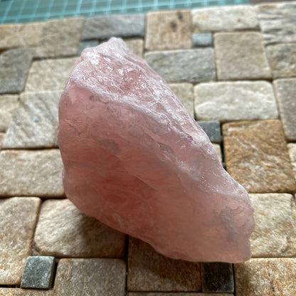 ROSE QUARTZ -SAPULAIA DO NORTE, GALLELA, MINAS GERAIS, BRAZIL 204G MF4465