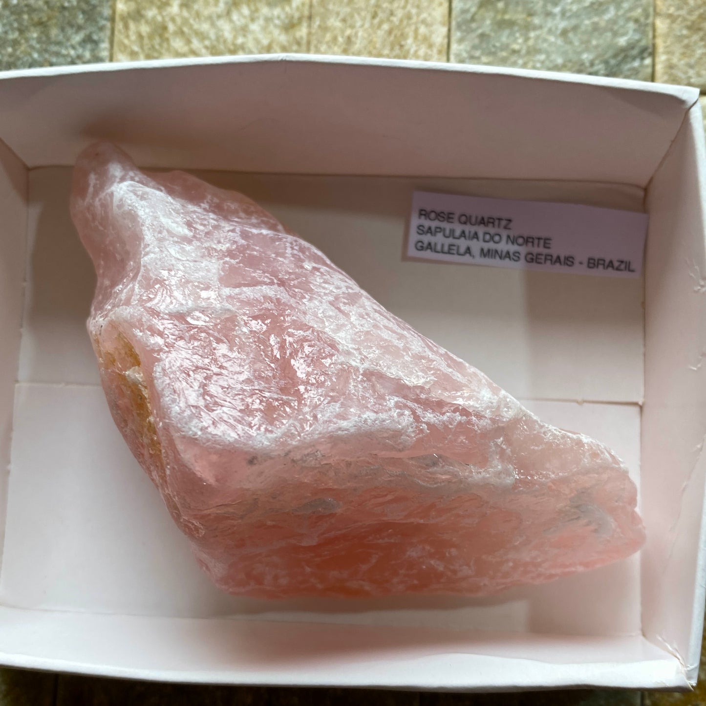 ROSE QUARTZ -SAPULAIA DO NORTE, GALLELA, MINAS GERAIS, BRAZIL 204G MF4465