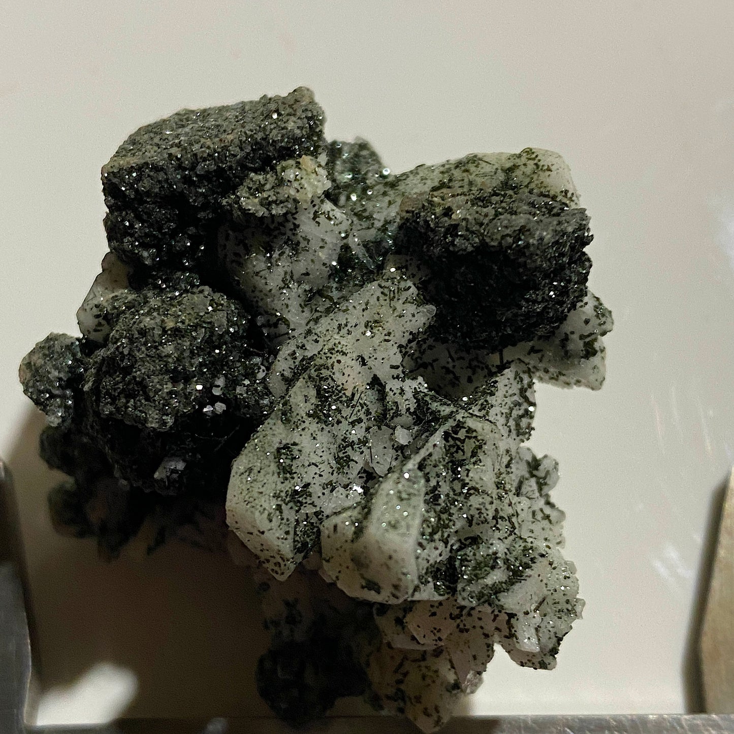 RUTILE/CHLORITE/ALBITE EXQUISITE SPECIMEN : SEEBACH VALLEY, AUSTRIA 30g MF4679