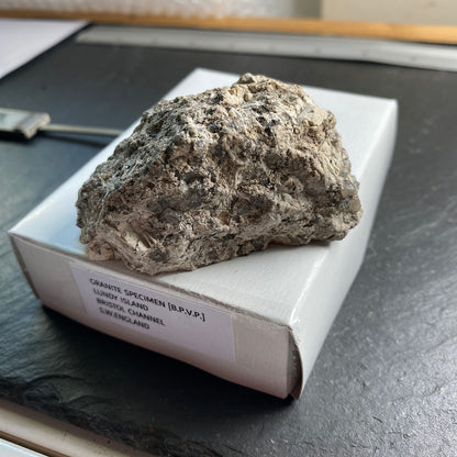 LUNDY ISLAND GRANITE BRITISH PALEOGENE VOLCANIC PROVINCE, 138g MF1451