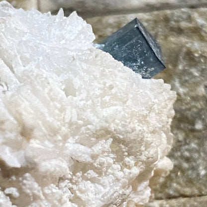 INDICOLITE TOURMALINE IN ALBITE : STAK NALA, HAROMOSH MTS, PAKISTAN 28g. MF5349