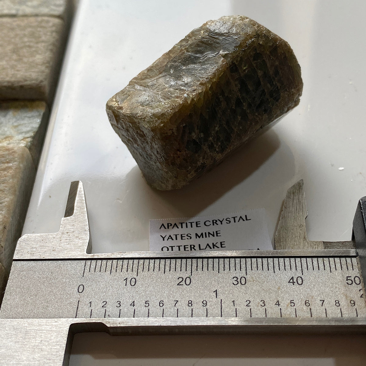 APATITE CRYSTAL : YATES MINE, OTTER LAKE, QUEBEC, CANADA 57g MF5351