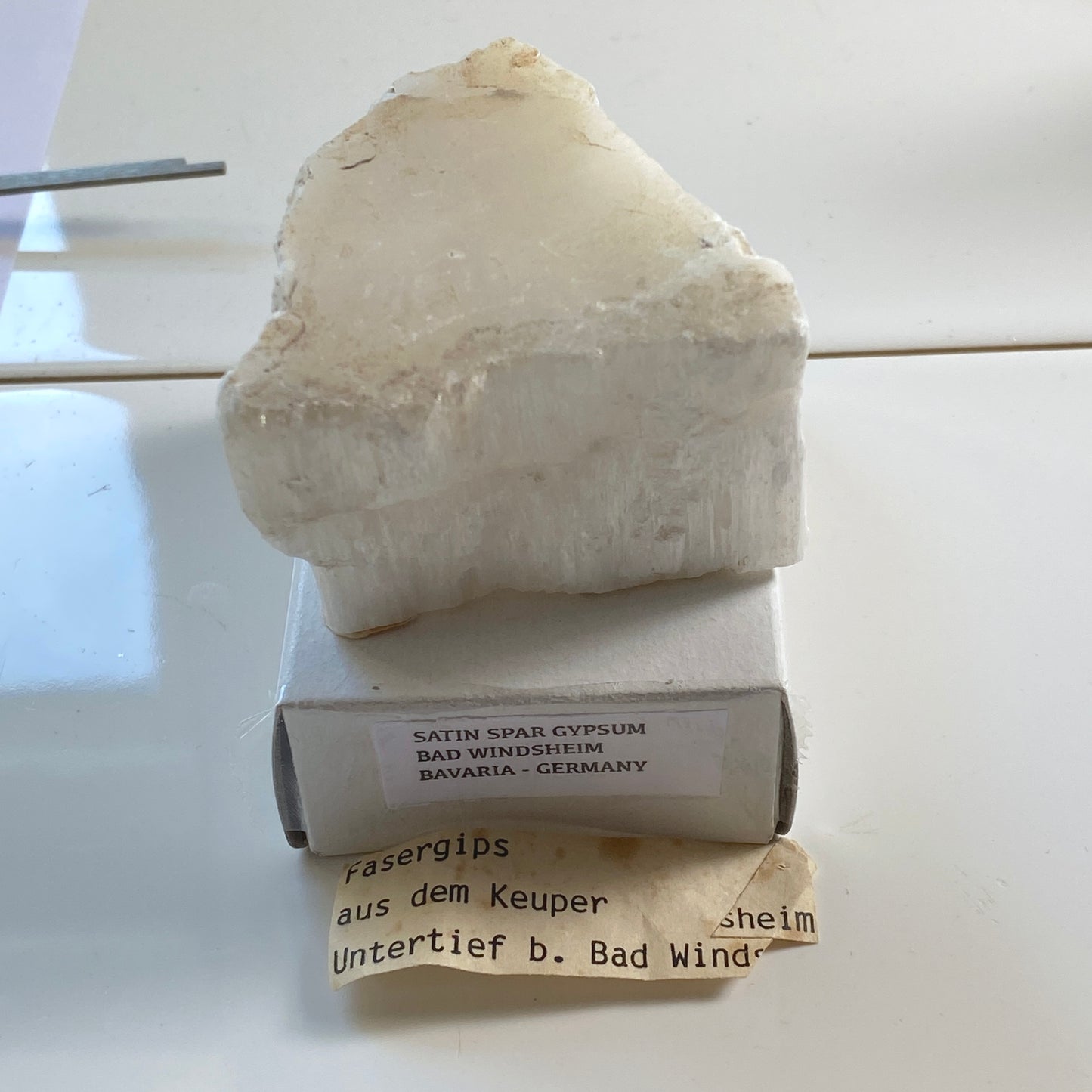 SATIN SPAR GYPSUM - BAVARIA, GERMANY  153g. MF3069