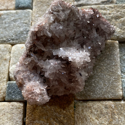 CALCITE ON HEMATITE : WEST CUMBERLAND IRON FIELD, COPELAND, CUMBRIA. 57g MF5354