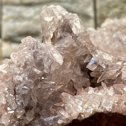 CALCITE ON HEMATITE : WEST CUMBERLAND IRON FIELD, COPELAND, CUMBRIA. 57g MF5354