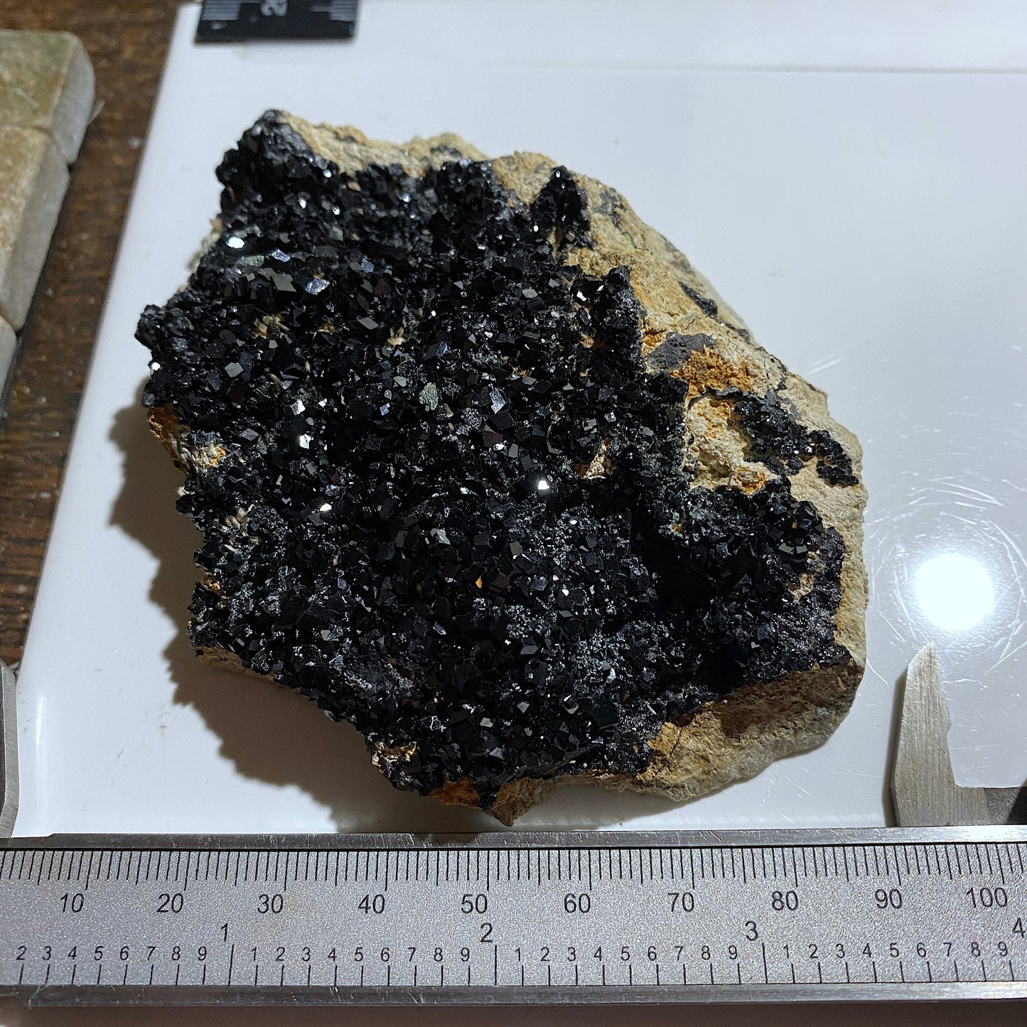 MELANITE GARNET : NEW IDRA MINING DISTRICT, SAN BENITO , CALIFORNIA, U.S.A. 240g MF4686