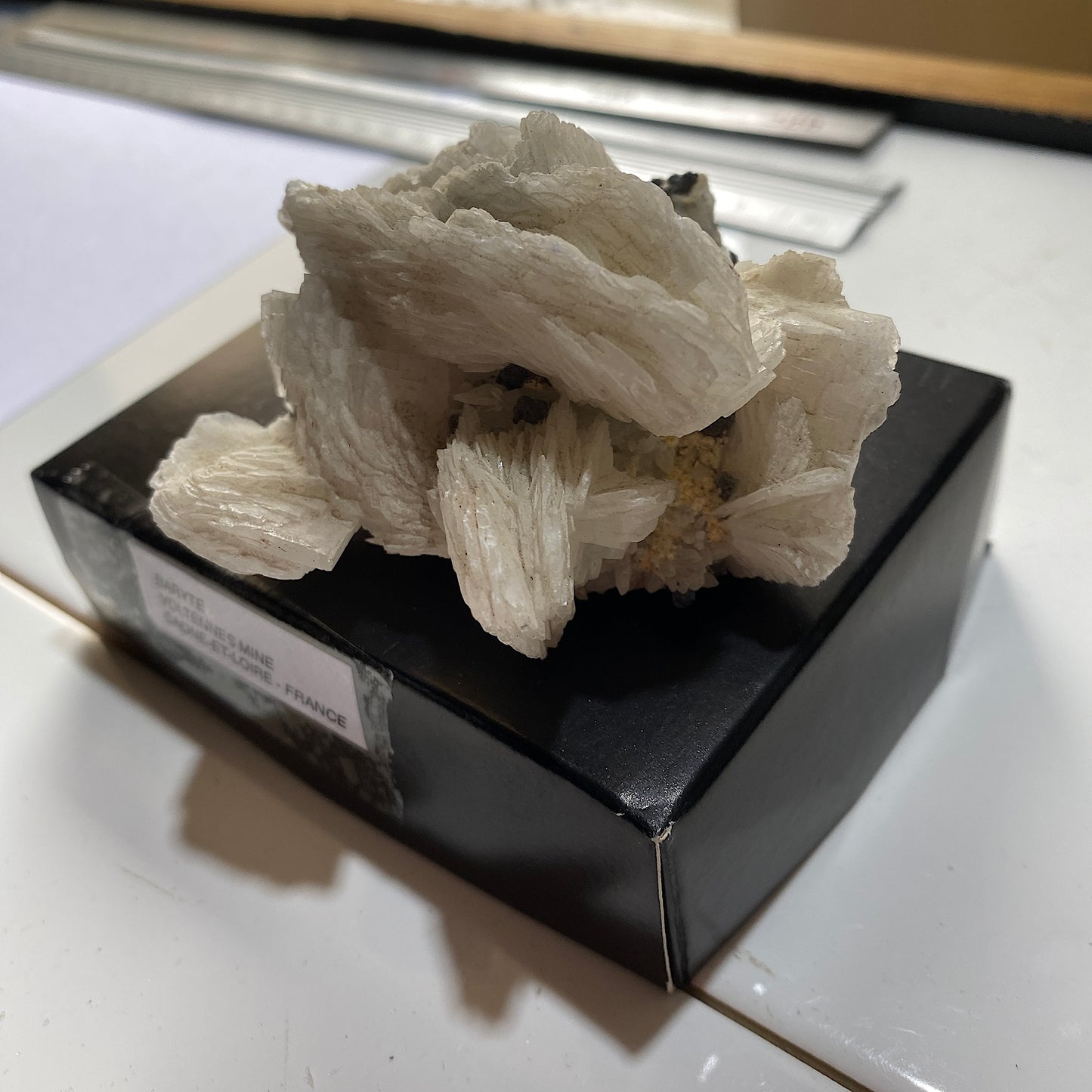 BARYTE - VOLTENNES MINE, SAONE-ET-LOIRE, FRANCE 214g MF657