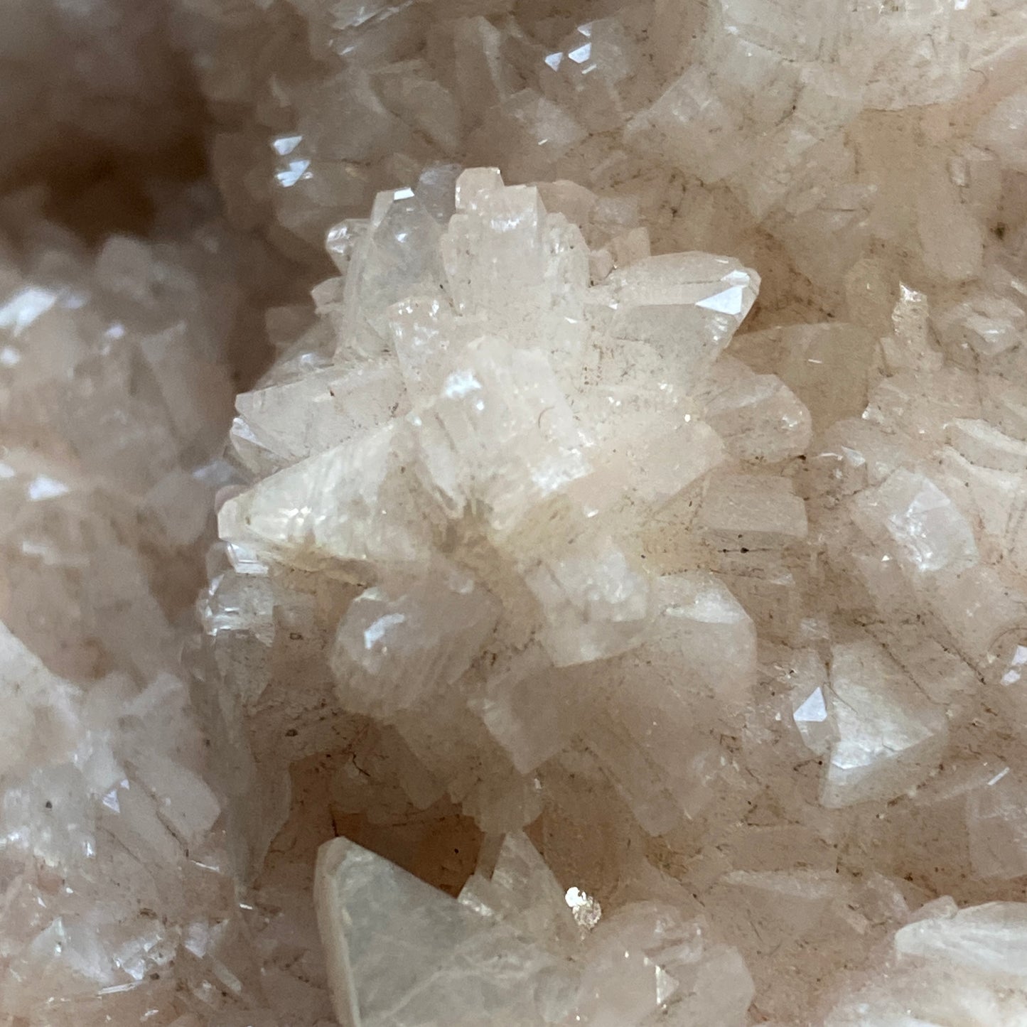 FLUORAPOPHYLLITE - AURANGABAD, MAHARASHTRA, INDIA. 757g MF662