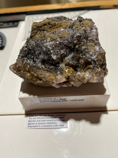 FLUORITE [ETC] : ALLENHEADS MINE, ALLENDALE, NORTHUMBERLAND, ENGLAND 307g MF4673