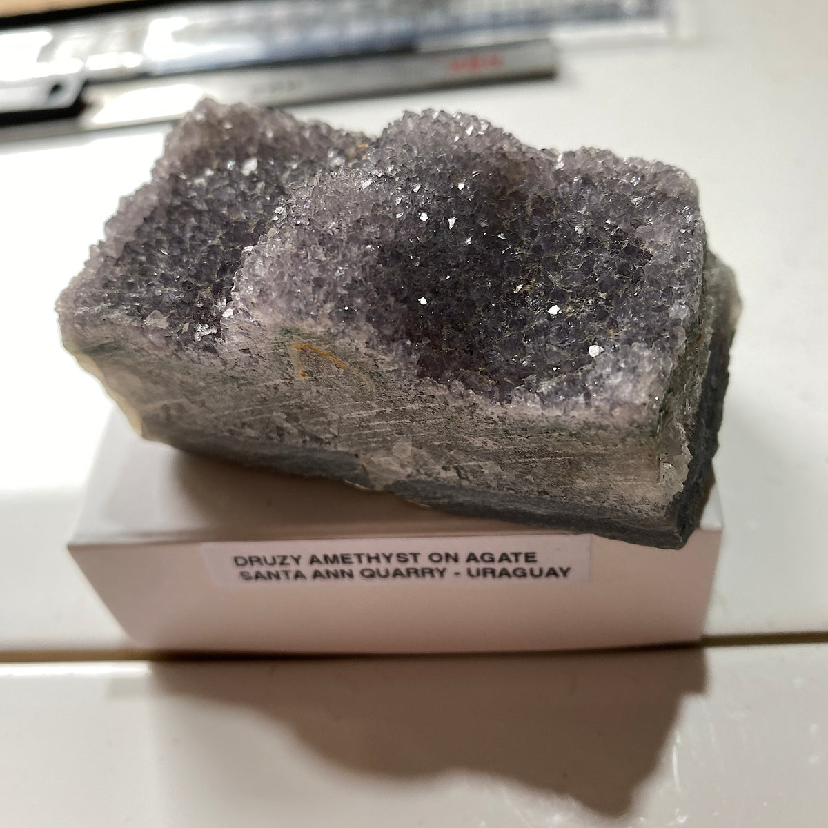 DRUZY AMETHYST ON AGATE : SANTA ANN QUARRY, ARTIGAS, URUGUAY. 163g MF5364