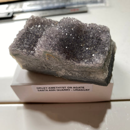 DRUZY AMETHYST ON AGATE : SANTA ANN QUARRY, ARTIGAS, URUGUAY. 163g MF5364