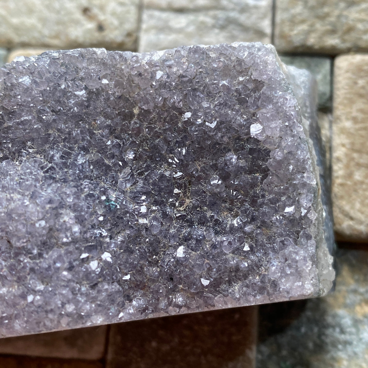 DRUZY AMETHYST ON AGATE : SANTA ANN QUARRY, ARTIGAS, URUGUAY. 163g MF5364
