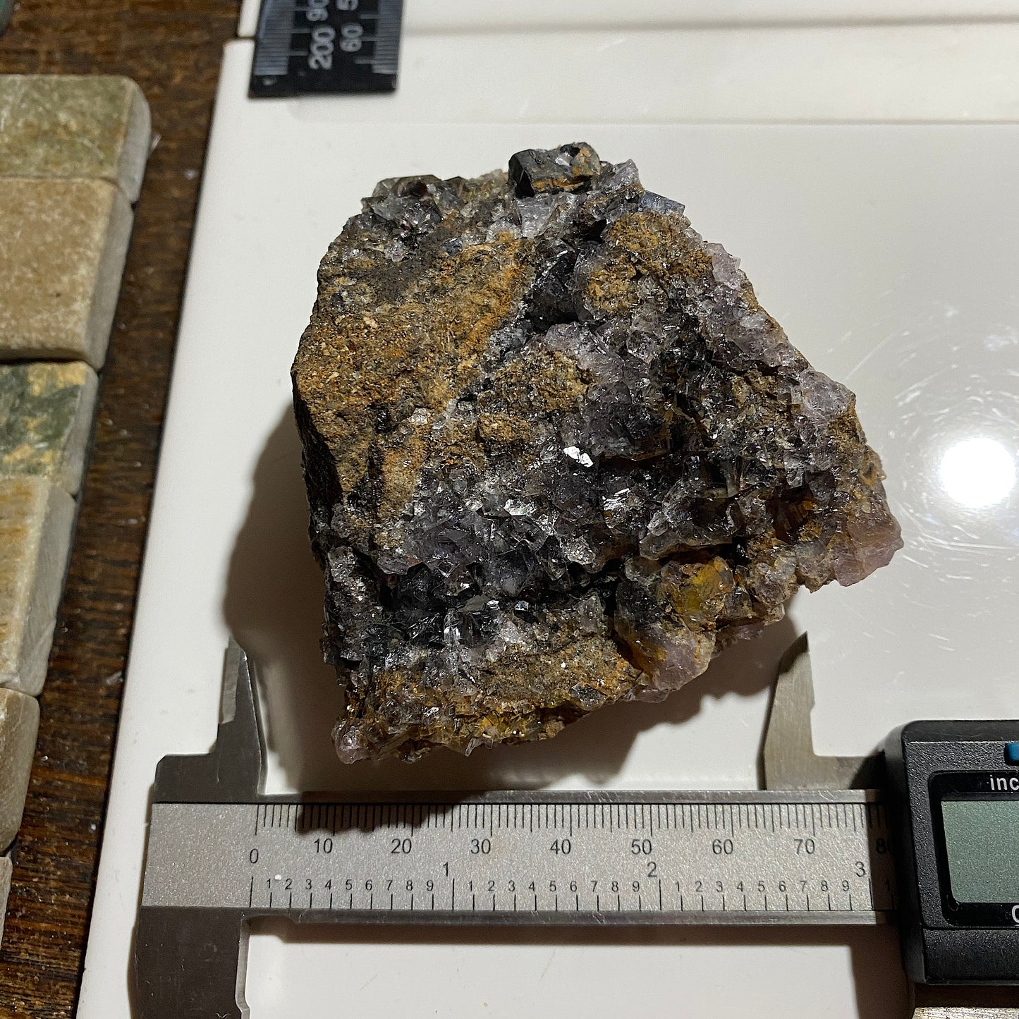 FLUORITE [ETC] : ALLENHEADS MINE, ALLENDALE, NORTHUMBERLAND, ENGLAND 307g MF4673