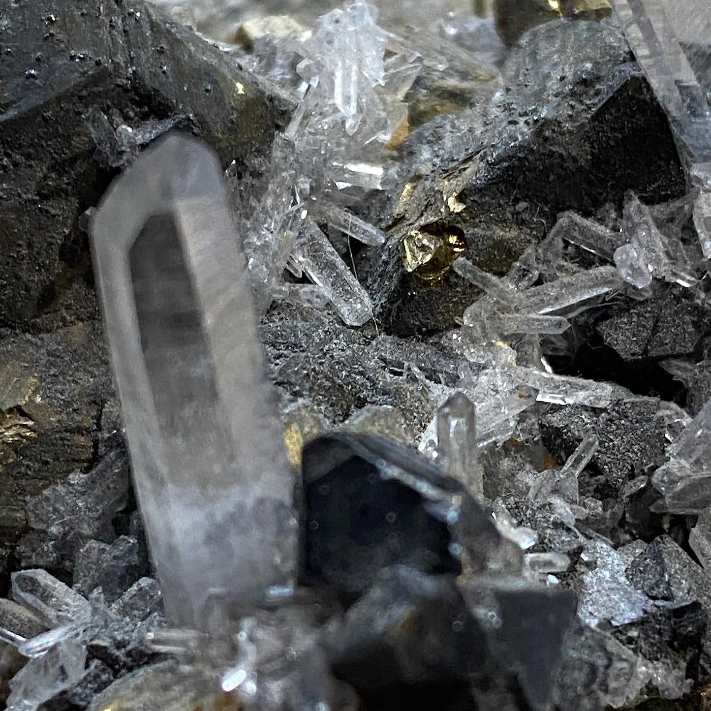 SPHALÉRITE/QUARTZ/CHALCOPYRITE/PYRITE DU PÉROU 48g MF621