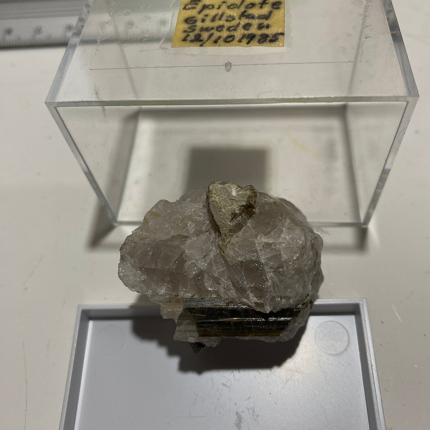 EPIDOTE IN QUARTZ - LIDKOPING, VASTRA GOTALAND, GILLSTAD, SWEDEN