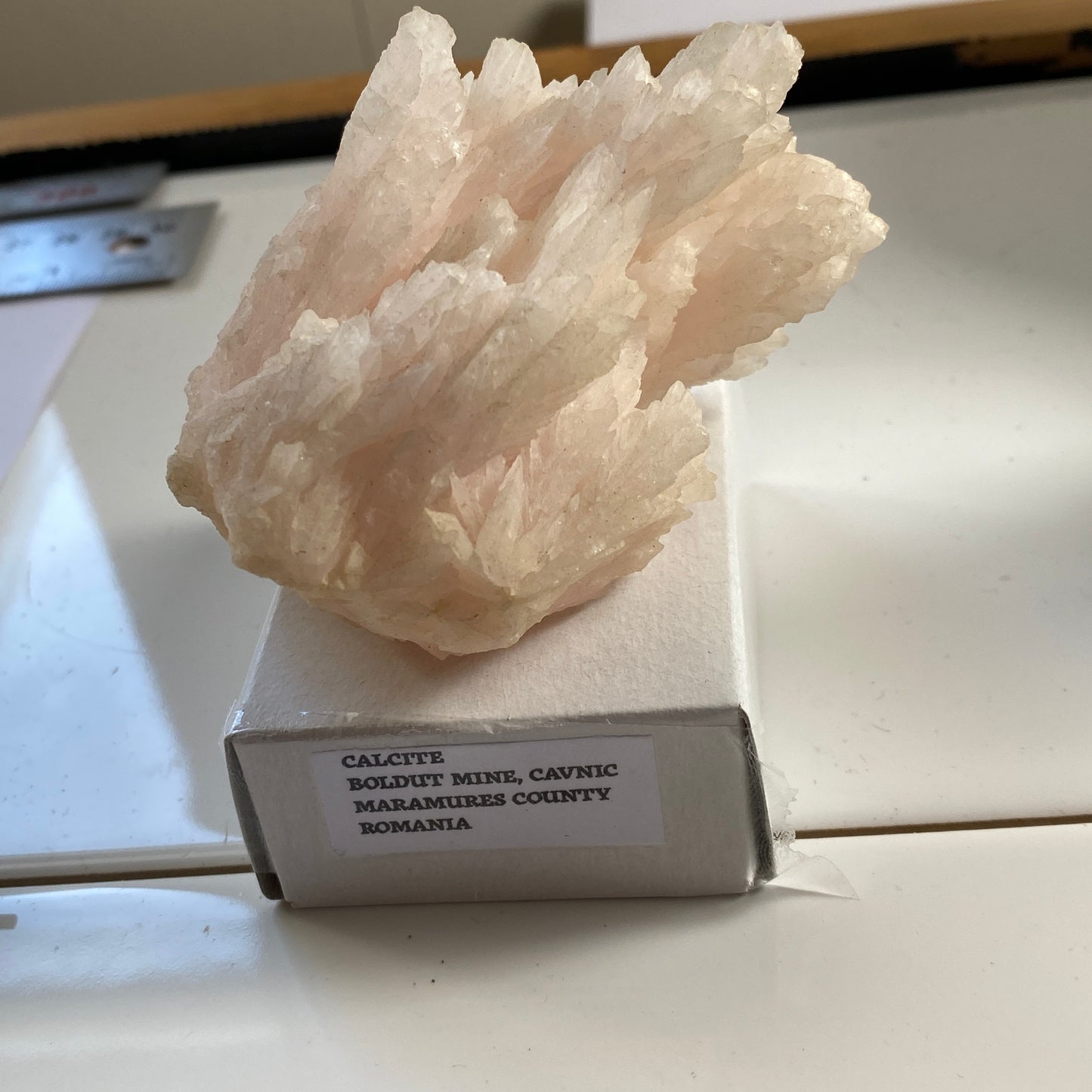 MANGANOAN CALCITE - BOLDUT MINE, ROMANIA. 203g MF240