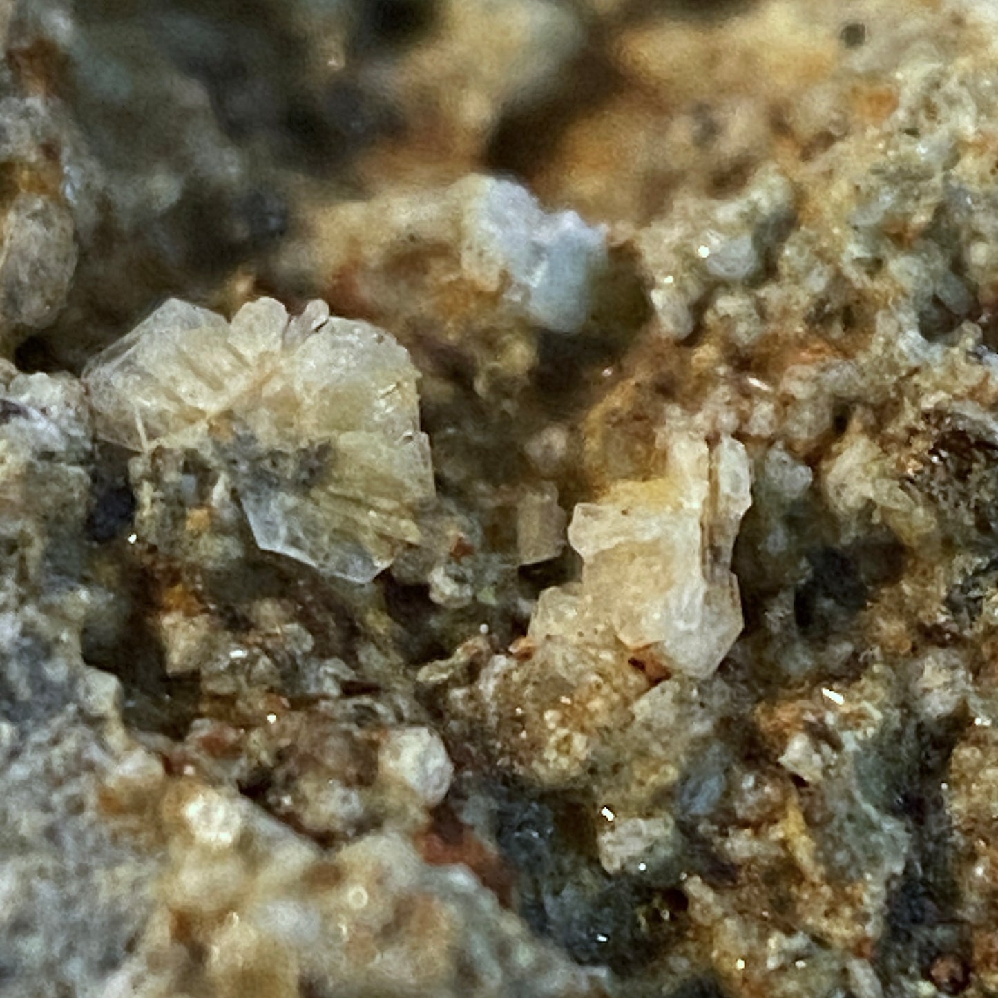 TRIDYMITE, VECHEC QUARRY, SLANSKE MOUTAINS, SLOVAKIA 32g MF1465