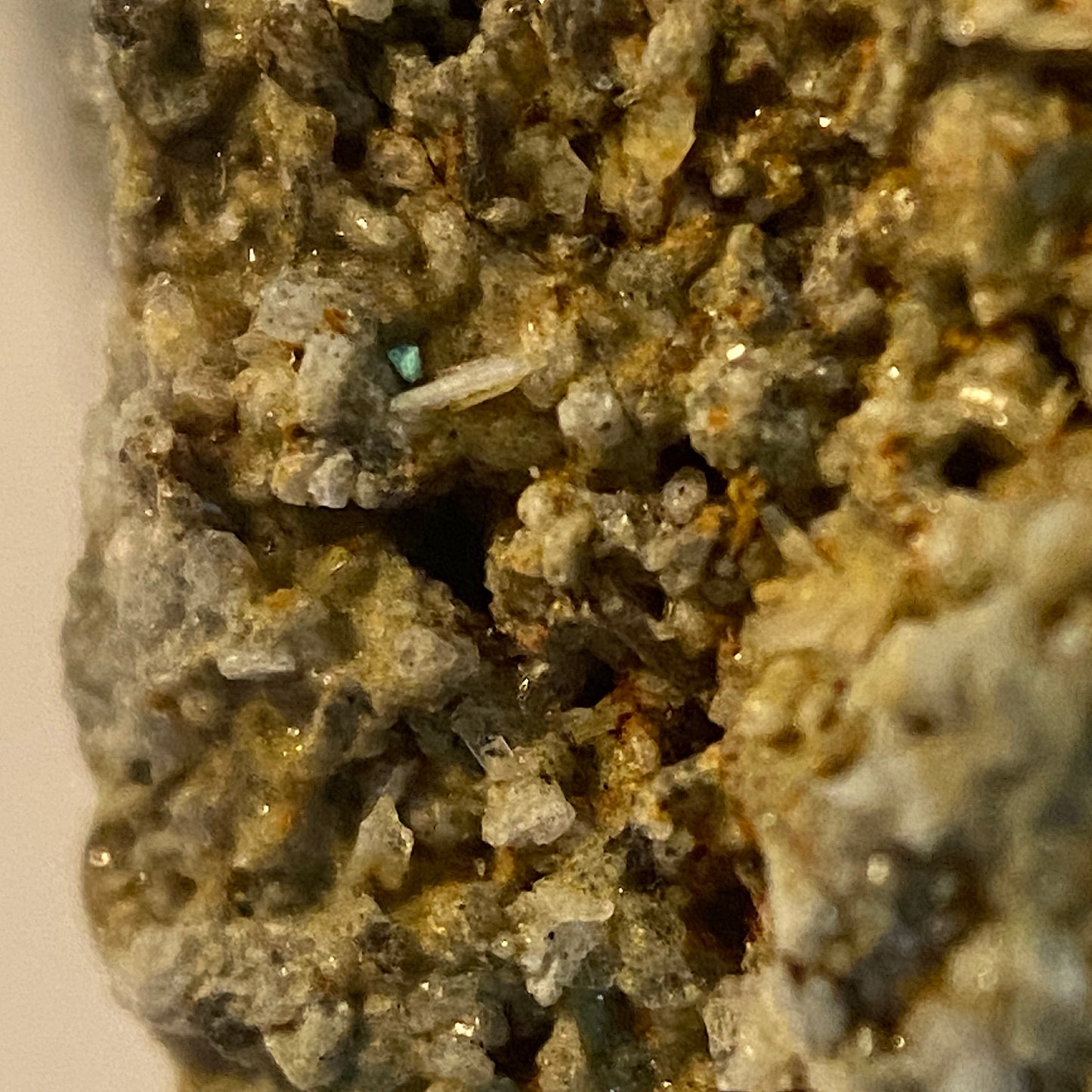 TRIDYMITE, VECHEC QUARRY, SLANSKE MOUTAINS, SLOVAKIA 32g MF1465