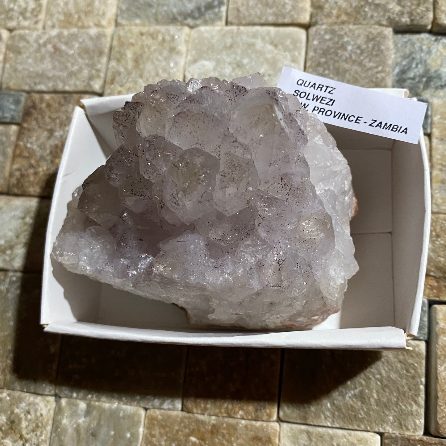 QUARTZ [PALE AMETHYST] : SOLWEZI, N.W. PROVINCE, ZAMBIA 179g. MF4671
