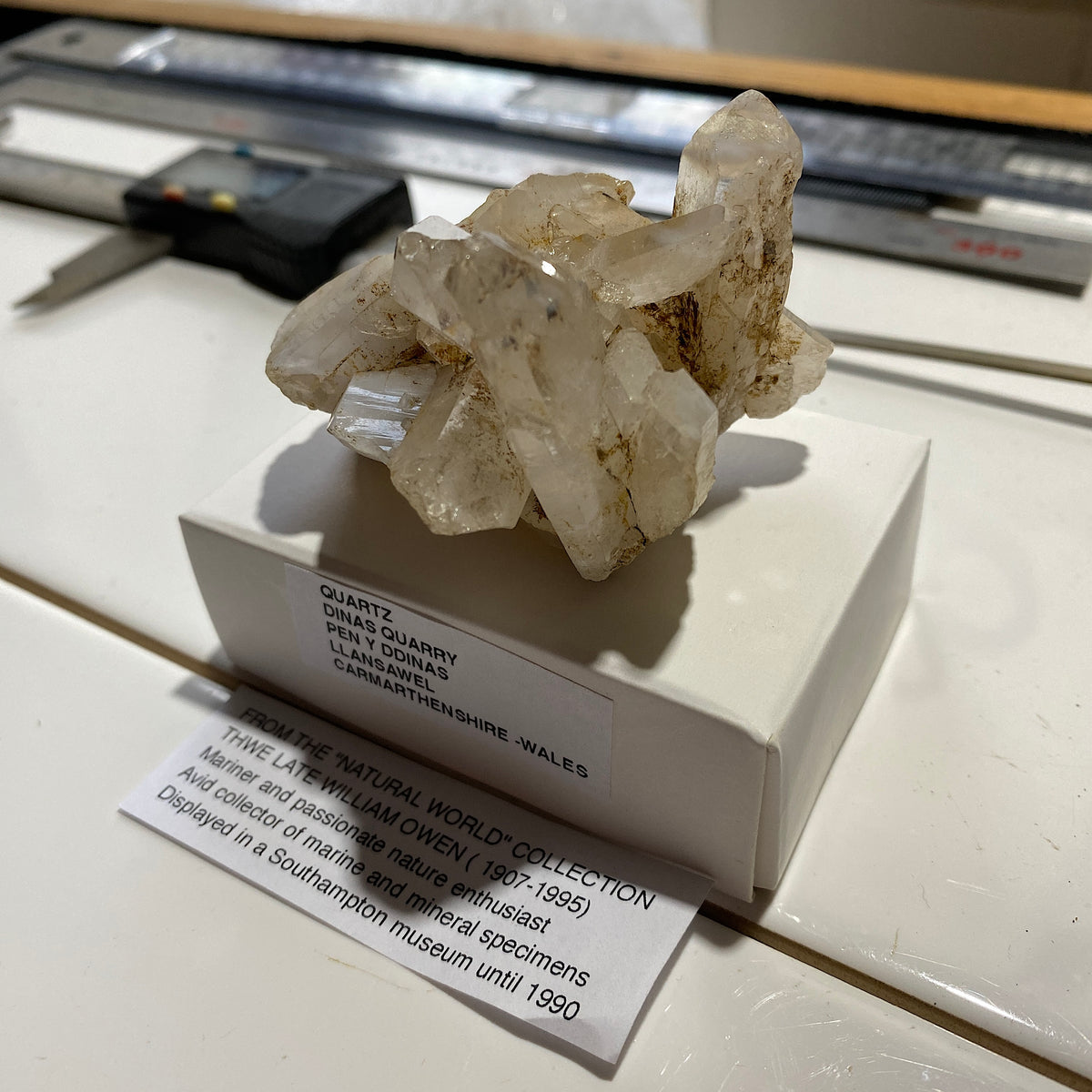 QUARTZ CRYSTAL ASSEMBLAGE : DINAS QUARRY, PEN Y DDINAS, LLANSAWEL, WALES  94g MF5369