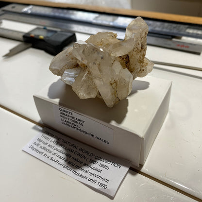 QUARTZ CRYSTAL ASSEMBLAGE : DINAS QUARRY, PEN Y DDINAS, LLANSAWEL, WALES  94g MF5369