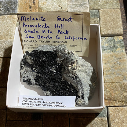 MELANITE GARNET : PEROVSKITE HILL, SANTA RITA PEAK, CALIFORNIA , U.S.A. 117g MF4681