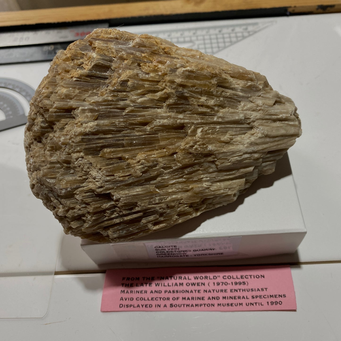 CALCITE : SUN VEIN, COLDSTONES QUARRY, GREENHOW, HARROGATE, YORKSHIRE 660g MF4689