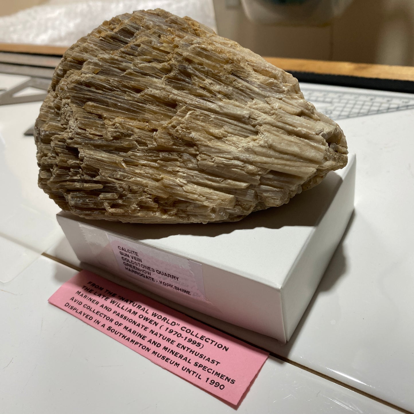 CALCITE : SUN VEIN, COLDSTONES QUARRY, GREENHOW, HARROGATE, YORKSHIRE 660g MF4689