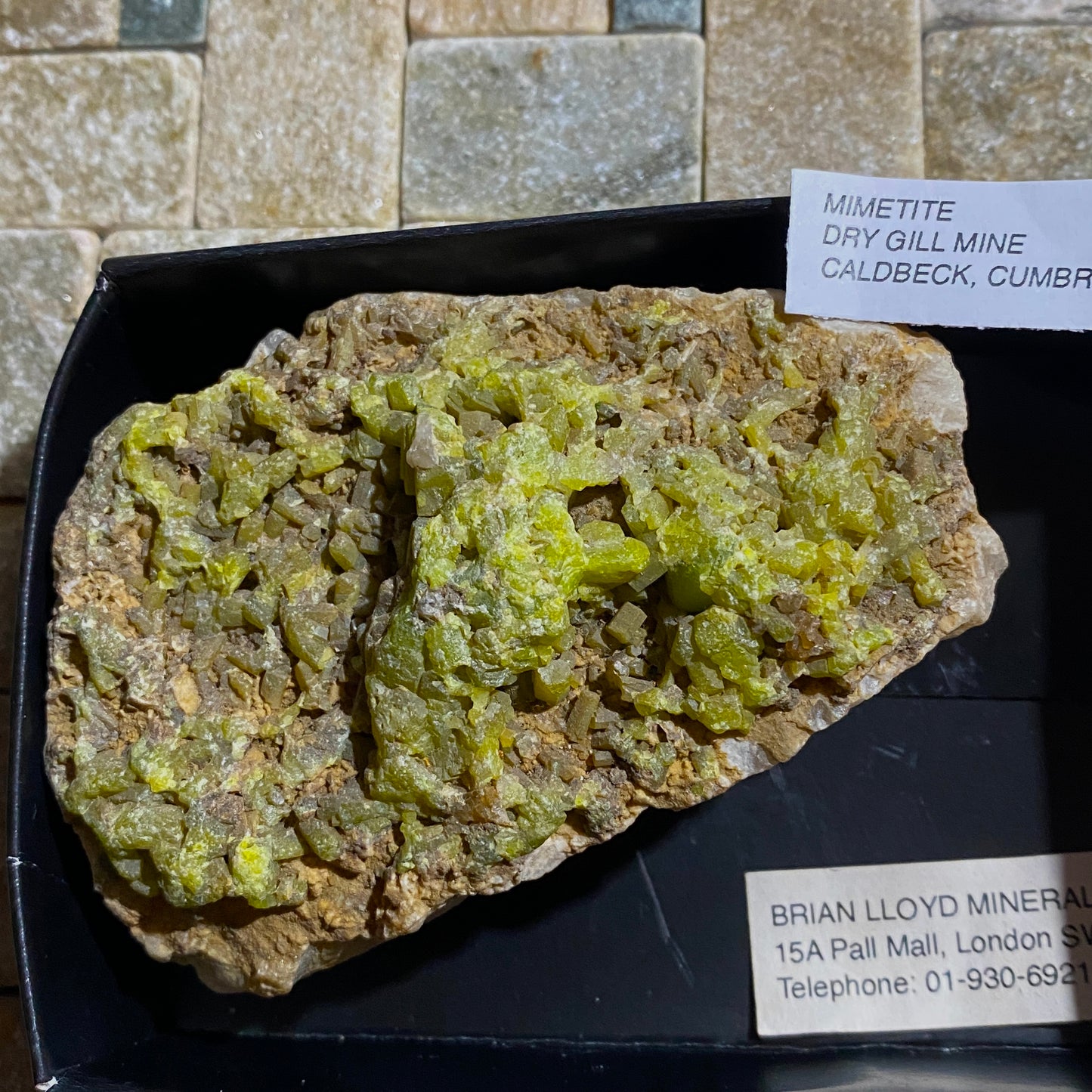 MIMETITE [ETC] - DRY GILL MINE, CALDBECK, ALLERDALE, CUMBRIA 234g MF648