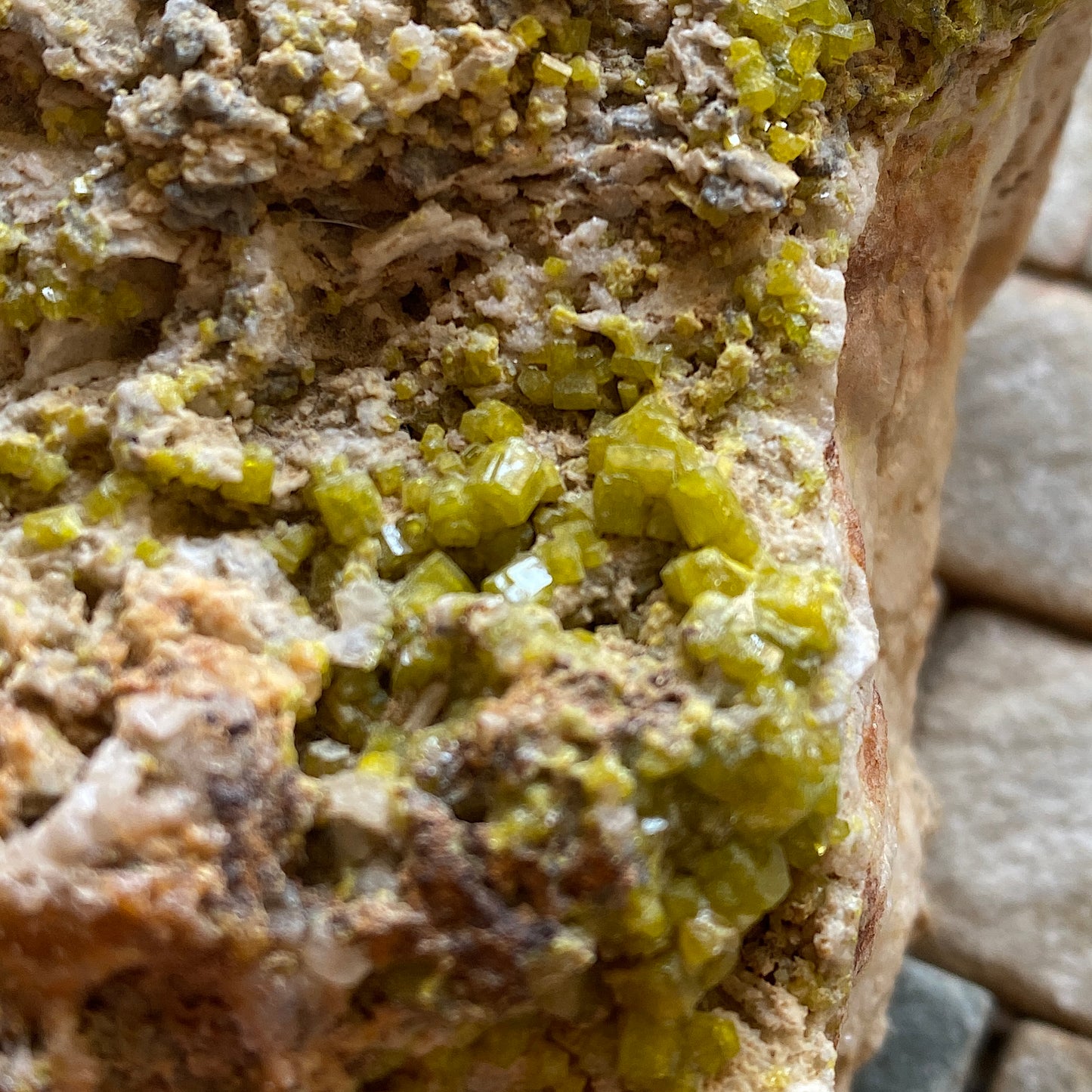 PYROMORPHITE ON QUARTZ ST HILARY, CORNWALL SUBSTANTIAL 646g MF776