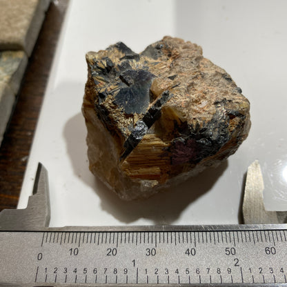 RUTILE : NOVA HORIZONTE, BAHIA, BRAZIL. 101g MF4690