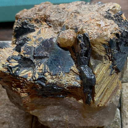 RUTILE : NOVA HORIZONTE, BAHIA, BRAZIL. 101g MF4690