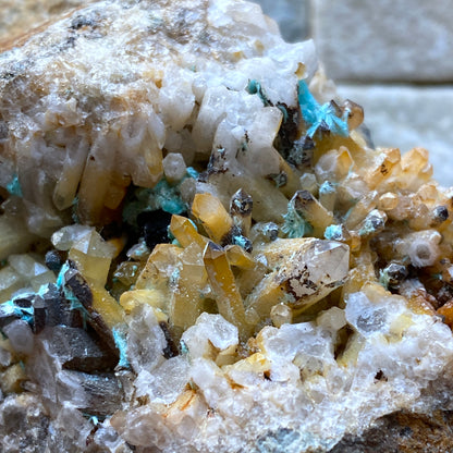 AURICHALCITE WITH QUARTZ/CHALCOPYRITE [ETC] - OJUELA MINE, MAPIMI, MEXICO 409g MF798