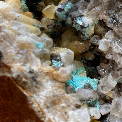 AURICHALCITE WITH QUARTZ/CHALCOPYRITE [ETC] - OJUELA MINE, MAPIMI, MEXICO 409g MF798