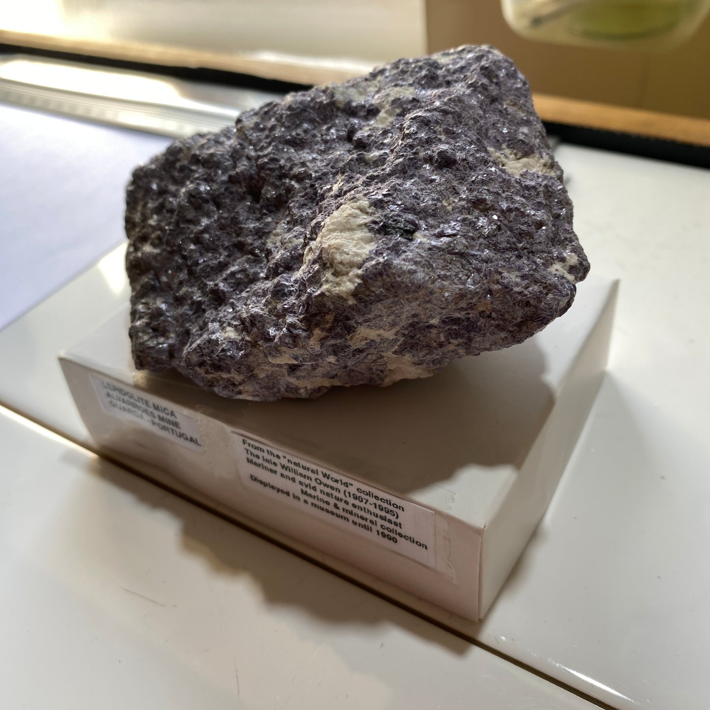 LEPIDOLITE WITH TRACES AUTUNITE - ALVARROES MINE, GUARDA. PORTUGAL MF715Z