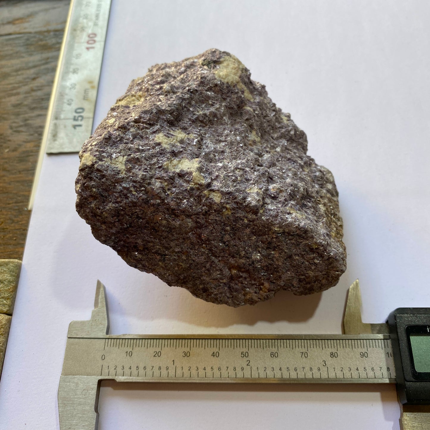 LEPIDOLITE WITH TRACES AUTUNITE - ALVARROES MINE, GUARDA. PORTUGAL MF715Z