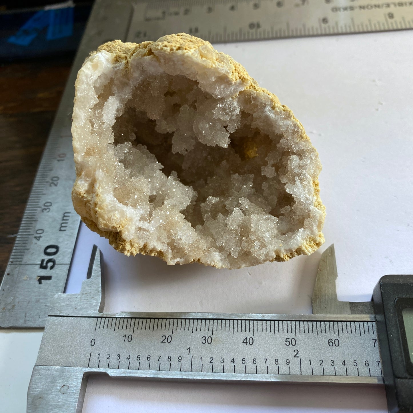 QUARTZ GEODE - BOU CRAA, WESTERN SAHARA, MOROCCO. 127g MF9788